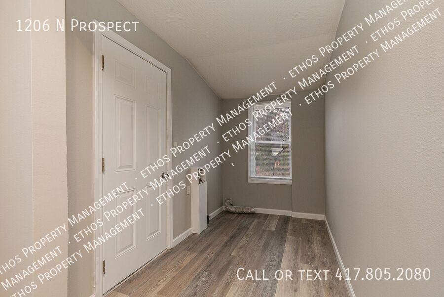 1206 North Prospect Avenue - Photo 7 of 18
