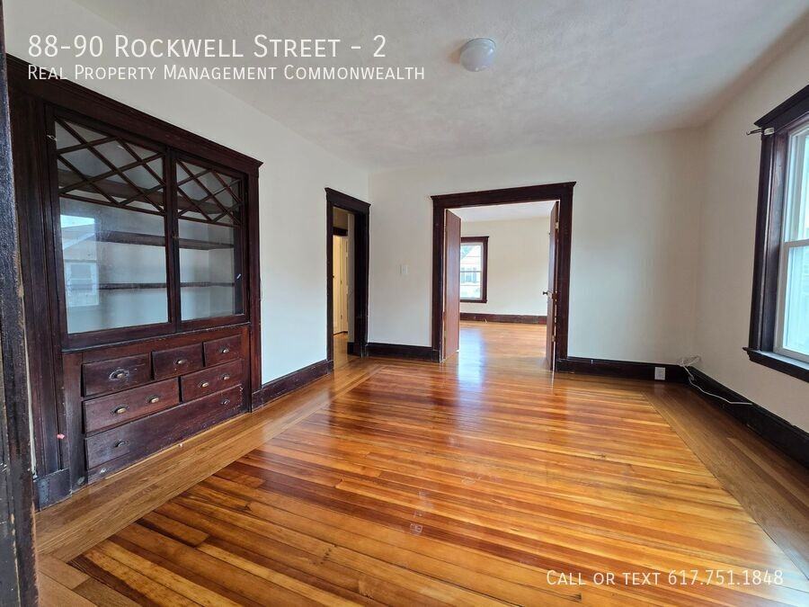 88-90 Rockwell Street #2 - Photo 4 of 13