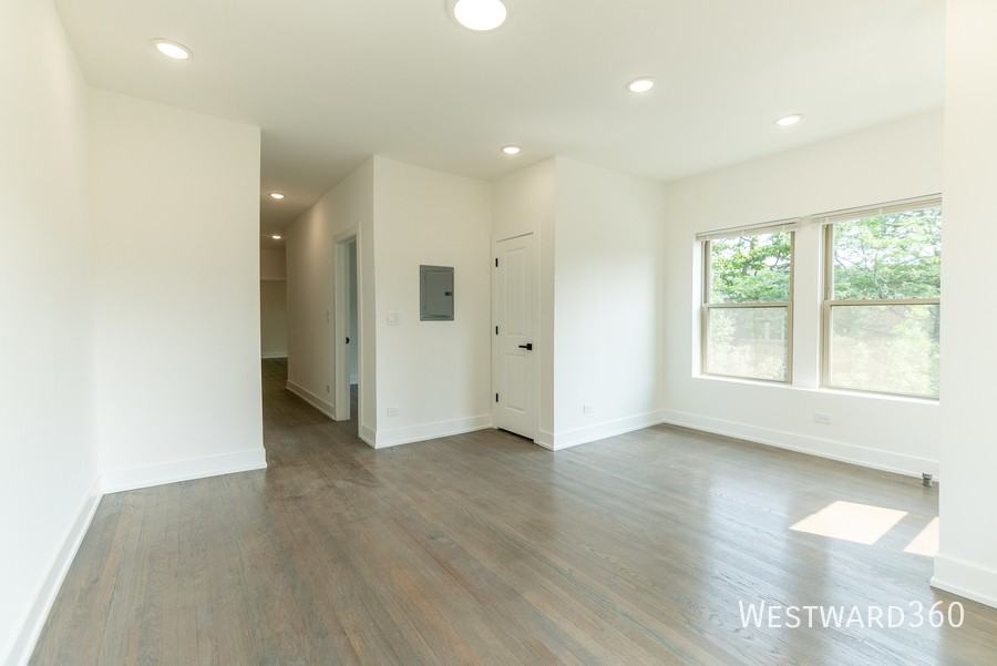 6201 North Glenwood Avenue #3 - Photo 2 of 23