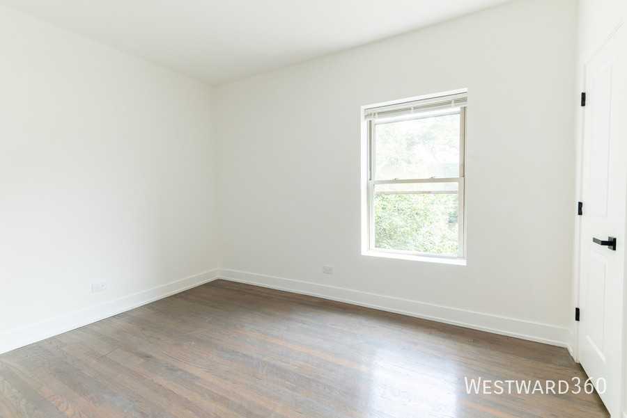 6201 North Glenwood Avenue #3 - Photo 7 of 23