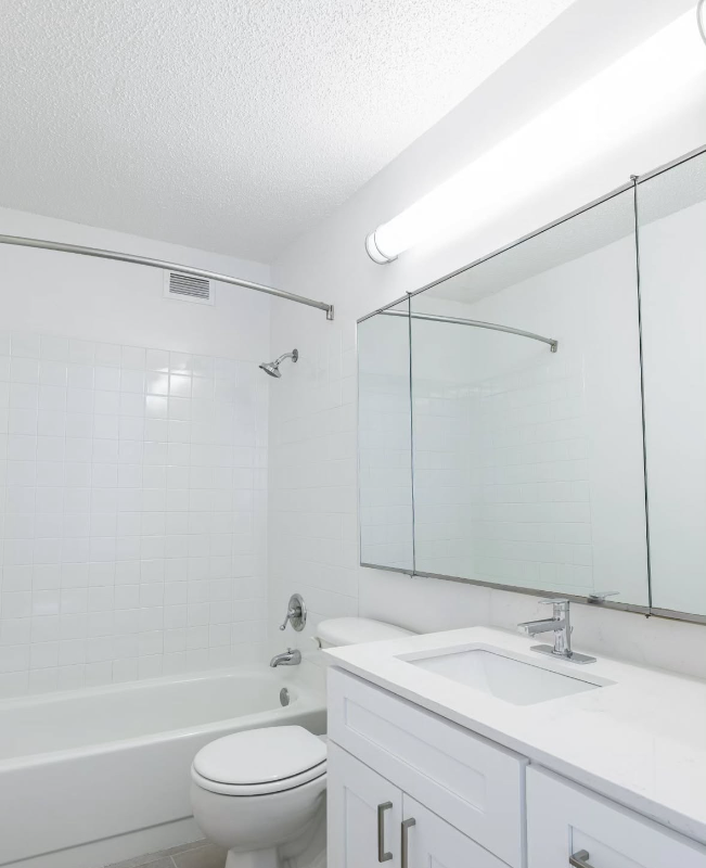 211 West Upper Wacker Drive - Photo 6 of 12