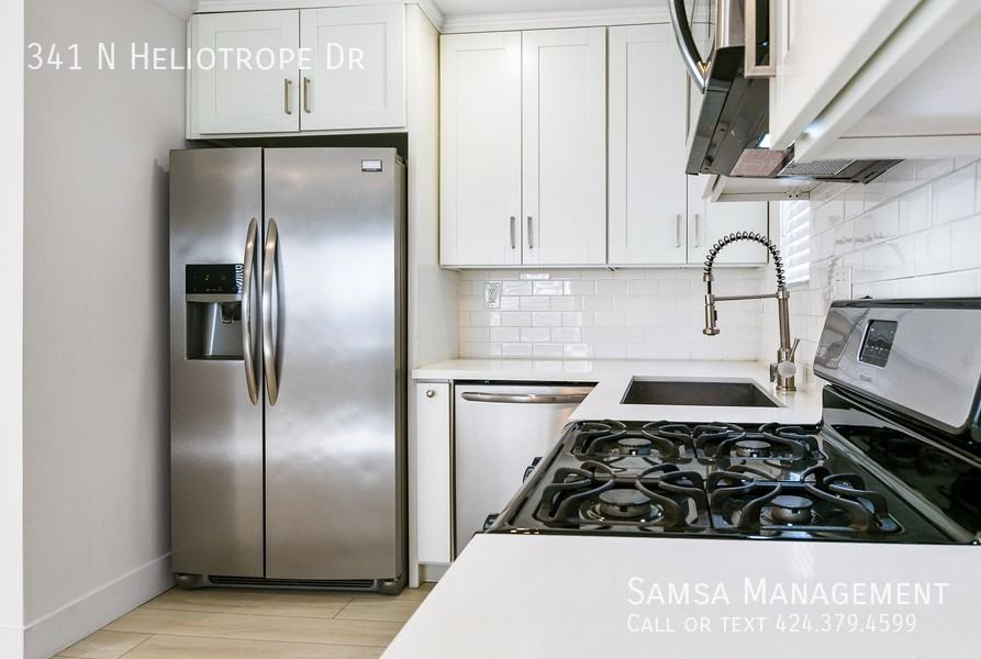 341 North Heliotrope Drive - Photo 2 of 12