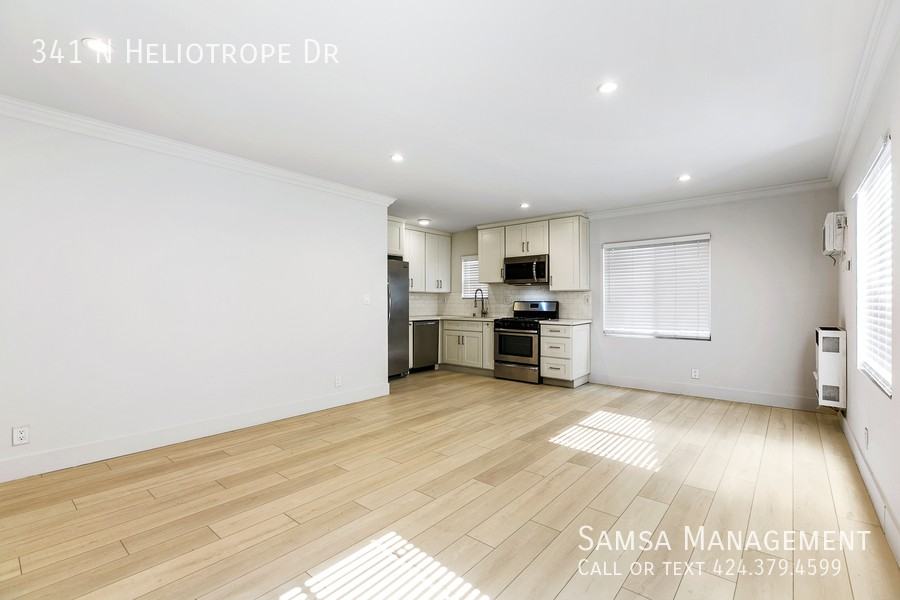 341 North Heliotrope Drive - Photo 3 of 12