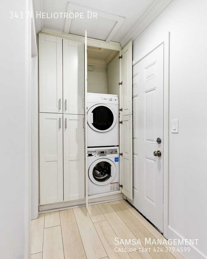 341 North Heliotrope Drive - Photo 7 of 12