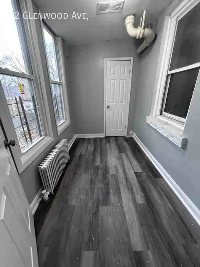82 Glenwood Avenue - Photo 2 of 7