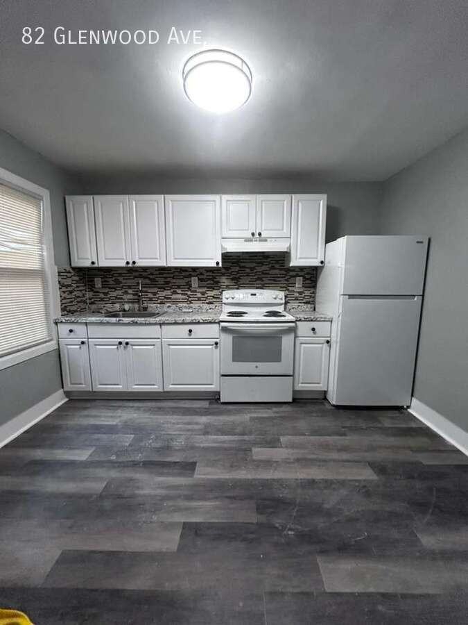 82 Glenwood Avenue - Photo 5 of 7