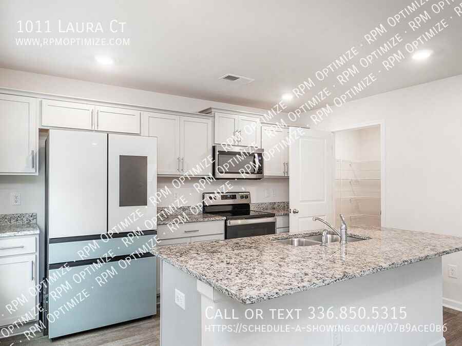 1011 Laura Court - Photo 3 of 45