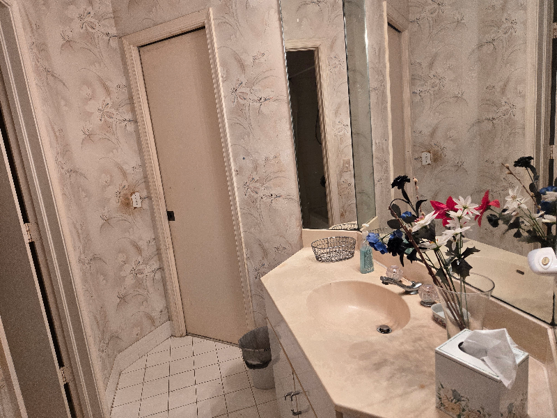 5111 Nwave. - Photo 2 of 3