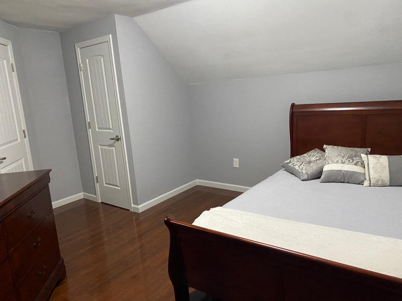 East 11th Street - Photo 4 of 18