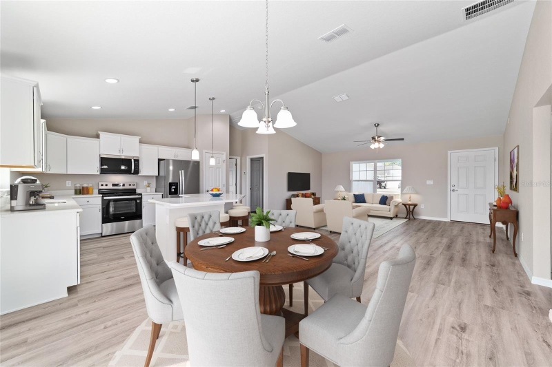 10426 SW 133rd Ave - Photo 4 of 20