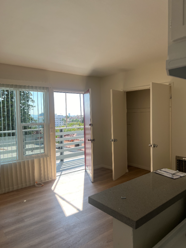 6220 Los Angeles #6214A - Photo 2 of 12