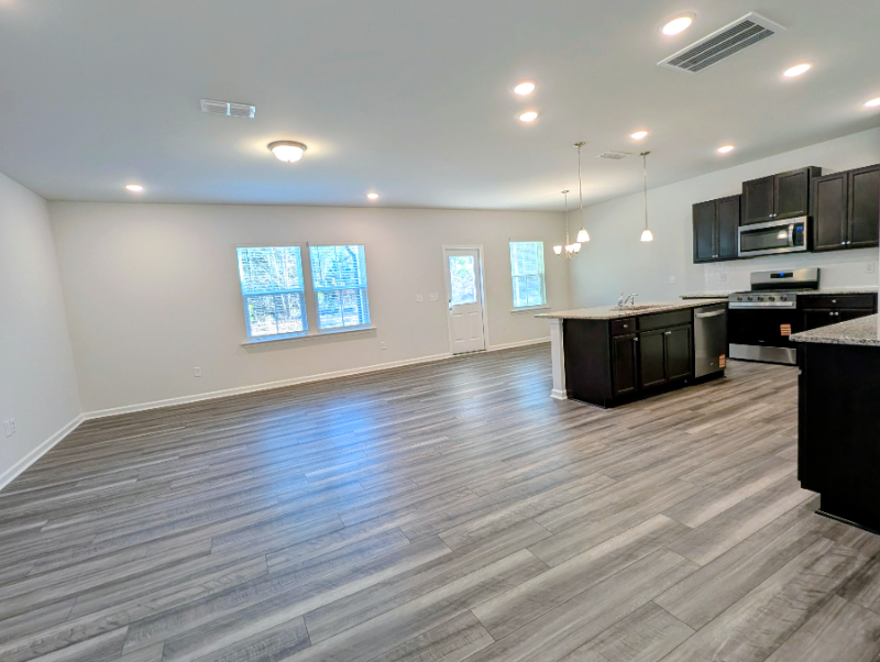 684 Ben Ledi Court - Photo 2 of 20