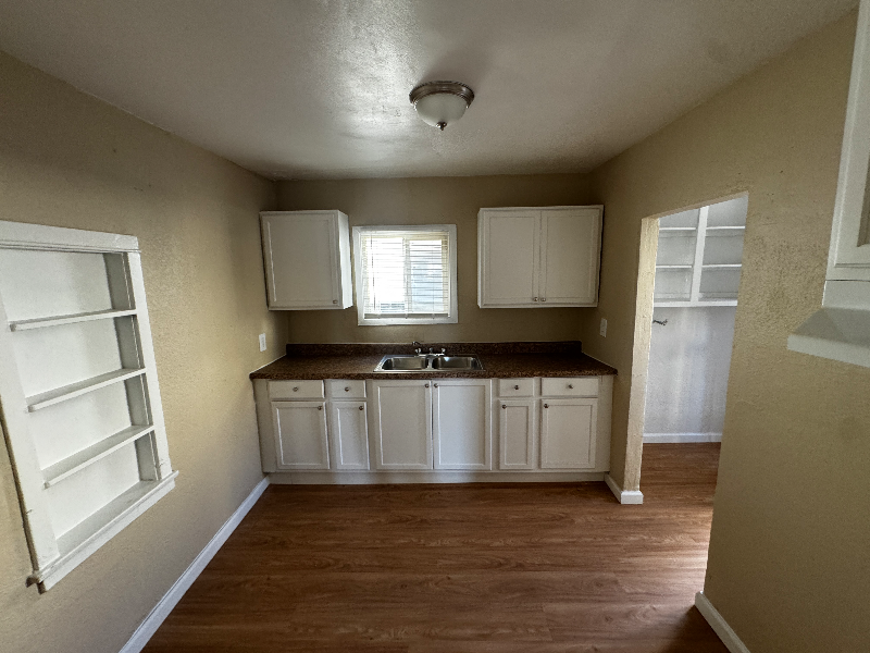 536 W Marshall Blvd #ADU - Photo 6 of 9