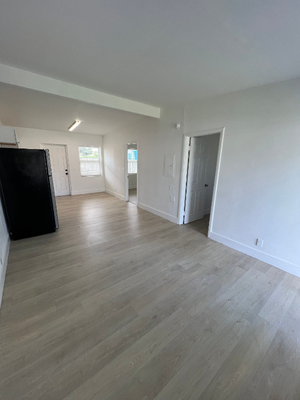 320 Boynton Beach Boulevard #05 - Photo 2 of 11