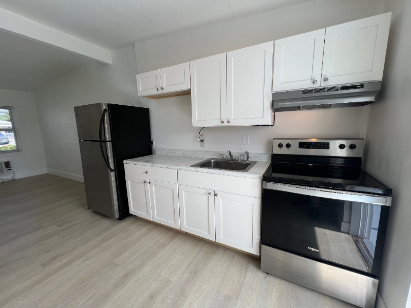 320 Boynton Beach Boulevard #05 - Photo 4 of 11