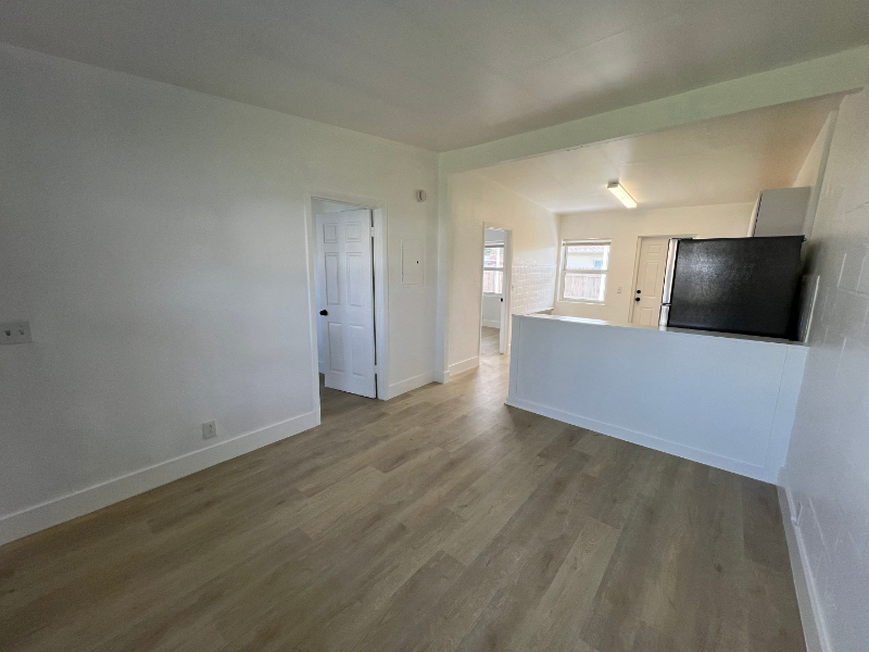 320 Boynton Beach Boulevard #06 - Photo 4 of 11