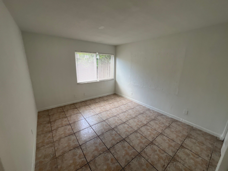 717 Boynton Beach Boulevard #7 - Photo 5 of 8