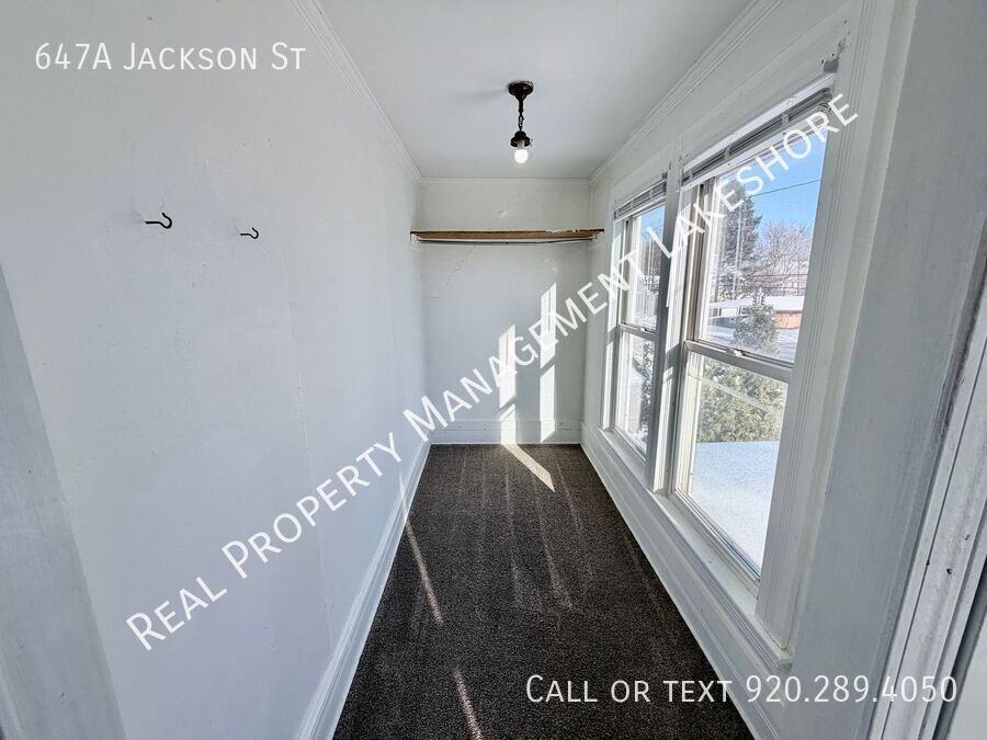 647A Jackson St - Photo 4 of 14