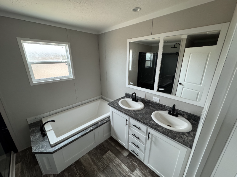 324 Patriot Ln - Photo 3 of 13