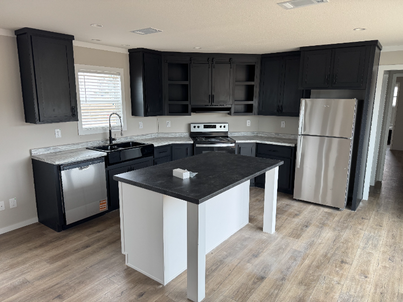 350 Patriot Ln - Photo 3 of 12