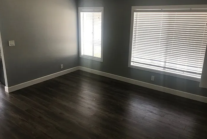 212 S Ave #A - Photo 4 of 10