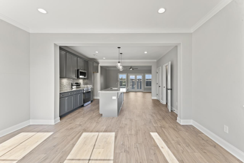 1347 Rebecca Johns Dr - Photo 7 of 29