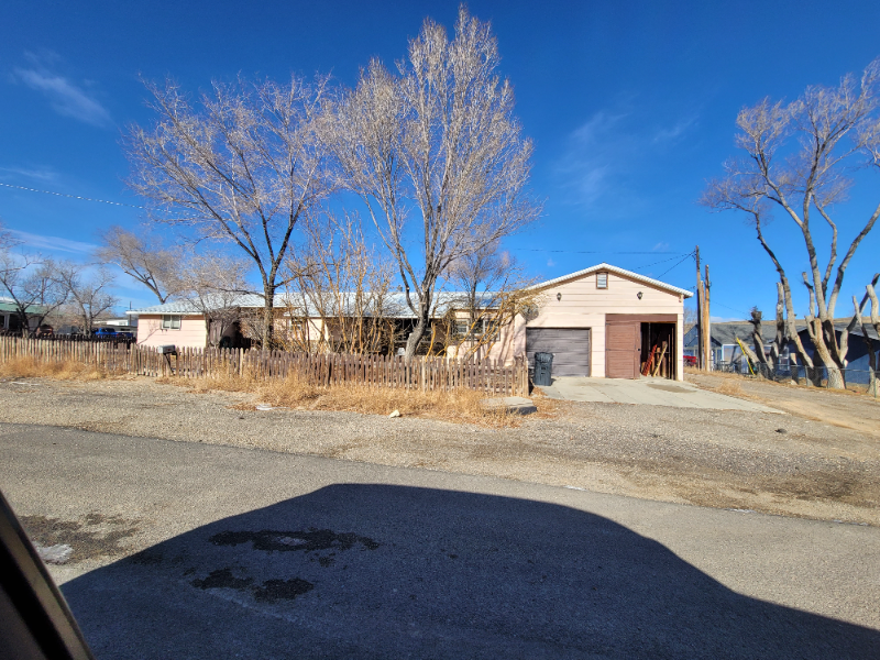 595 Charles Avenue - Photo 2 of 17