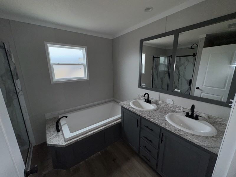 300 Patriot Ln - Photo 3 of 11