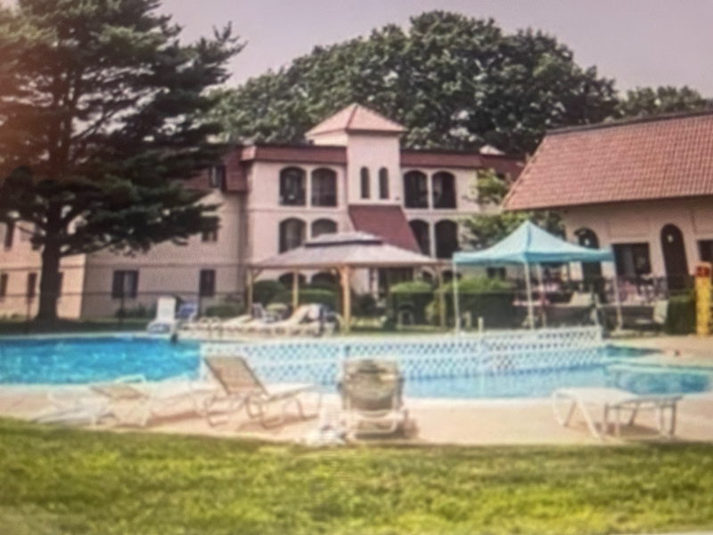 24 Madrid Sq #4 - Photo 3 of 8