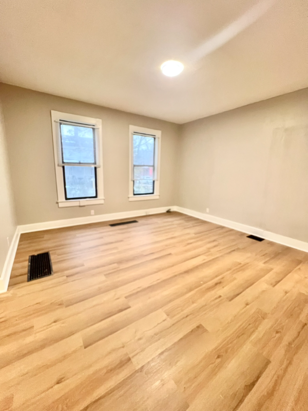 4932 Roanoke Street - Photo 5 of 20