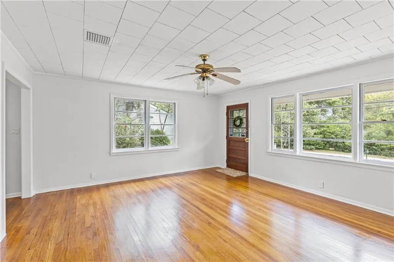 1257 West Bellewood Drive - Photo 2 of 14