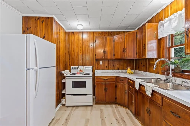 1257 West Bellewood Drive - Photo 3 of 14