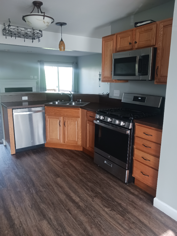 123 Bradford St - Photo 4 of 20