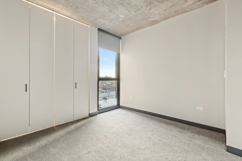 1347 West Lake Street - Photo 4 of 13