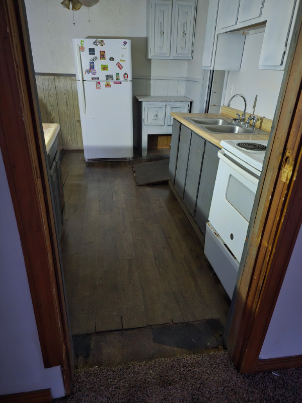 29 Creek Dr #1 - Photo 2 of 9