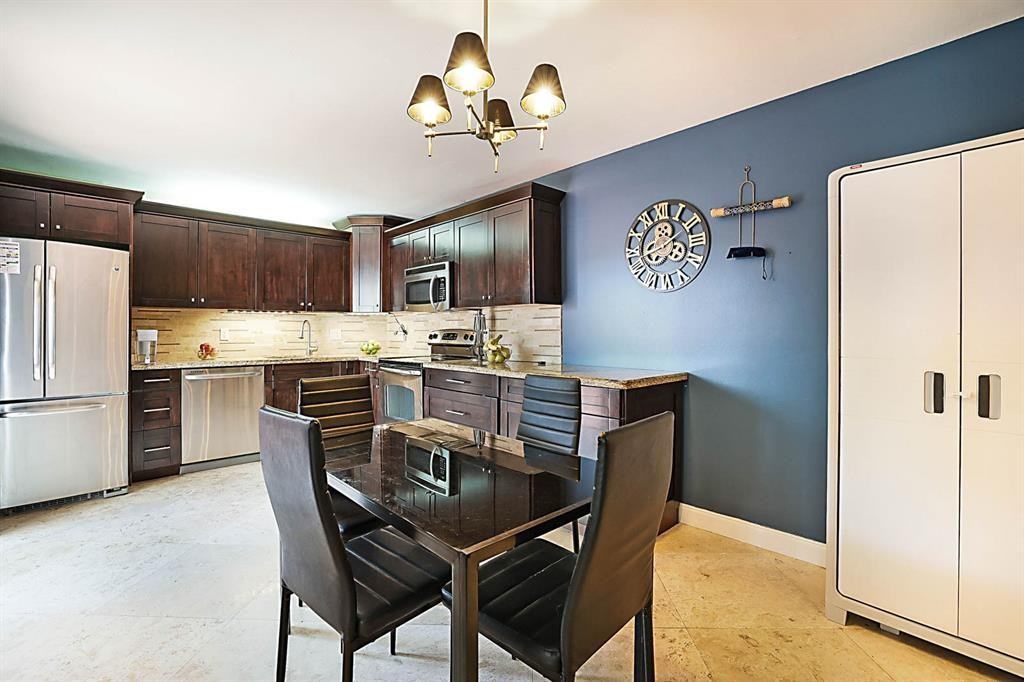 2876 Waterford Drive South #2876