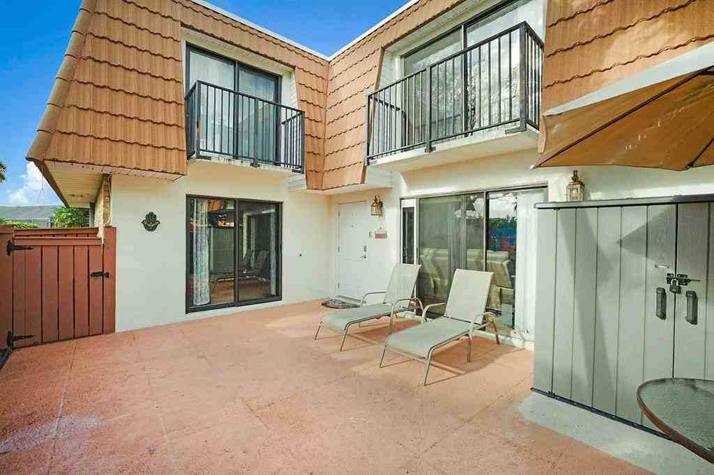 2876 Waterford Drive South #2876 - Photo 4 of 27