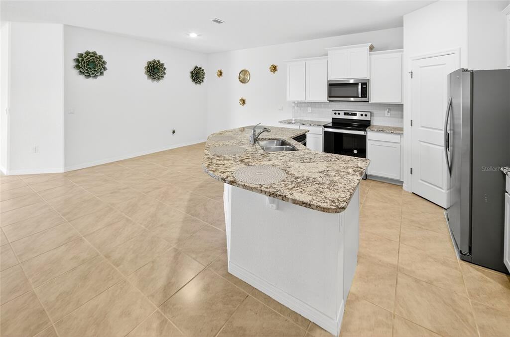 5365 Nw 46th Lane Rd #5365 - Photo 3 of 34