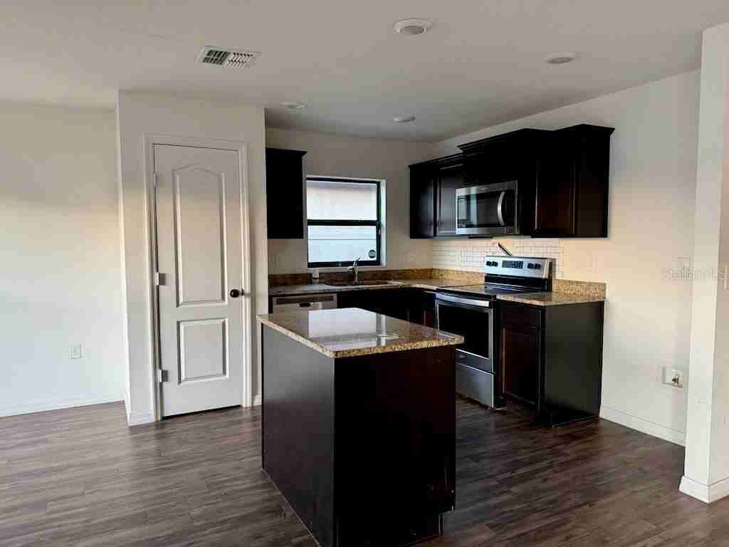 1740 Chatham Walk Drive #1740 - Photo 4 of 14