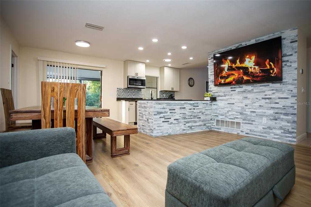 2719 Forest Knoll Dr #2719