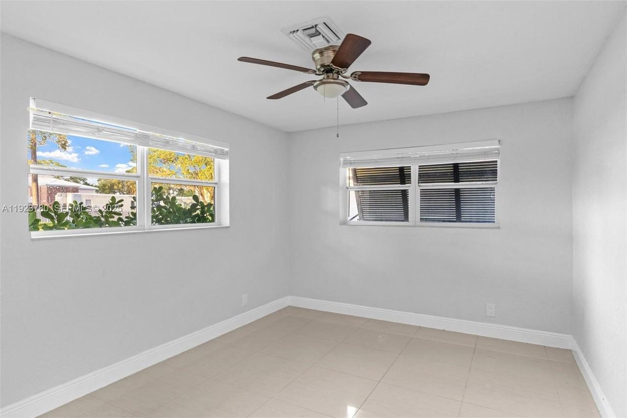 1472 Cypress Creek Road #1472-1472 - Photo 6 of 35