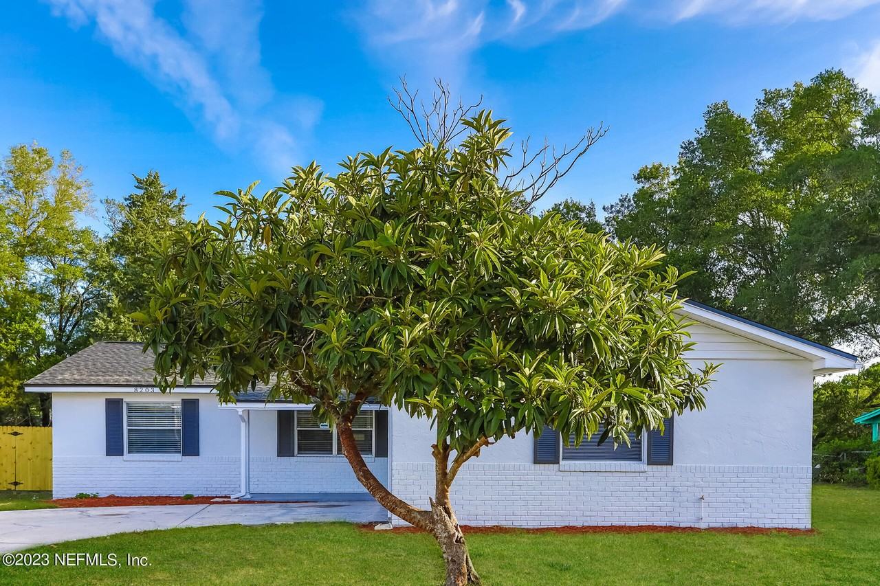 8203 Ireland Drive #8203 - Photo 5 of 15