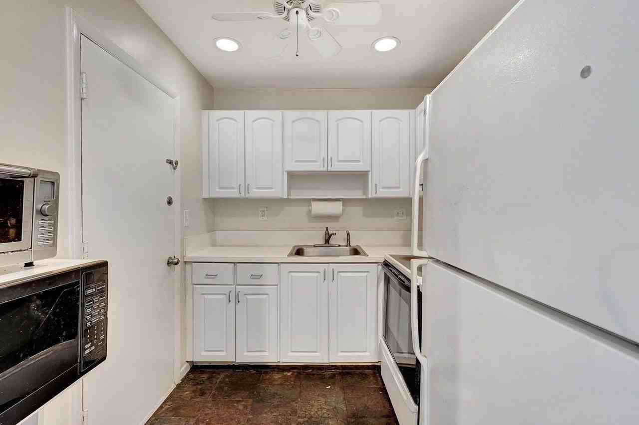 3040 Northeast 16th Avenue