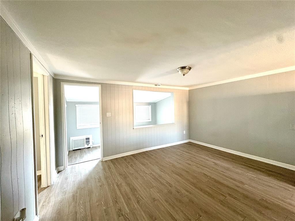 4611 N Hubert Ave #4611-13 - Photo 6 of 9