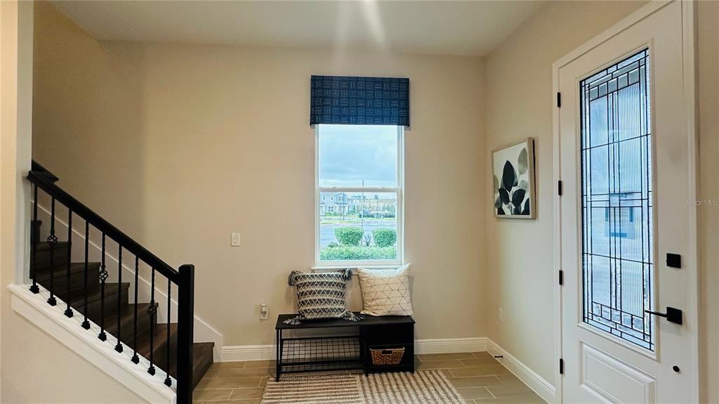 16450 Hamlin View Street #16450 - Photo 3 of 32