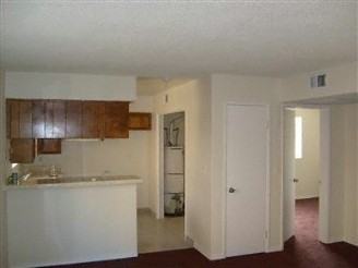 1107 1/2 L St - Photo 2 of 3