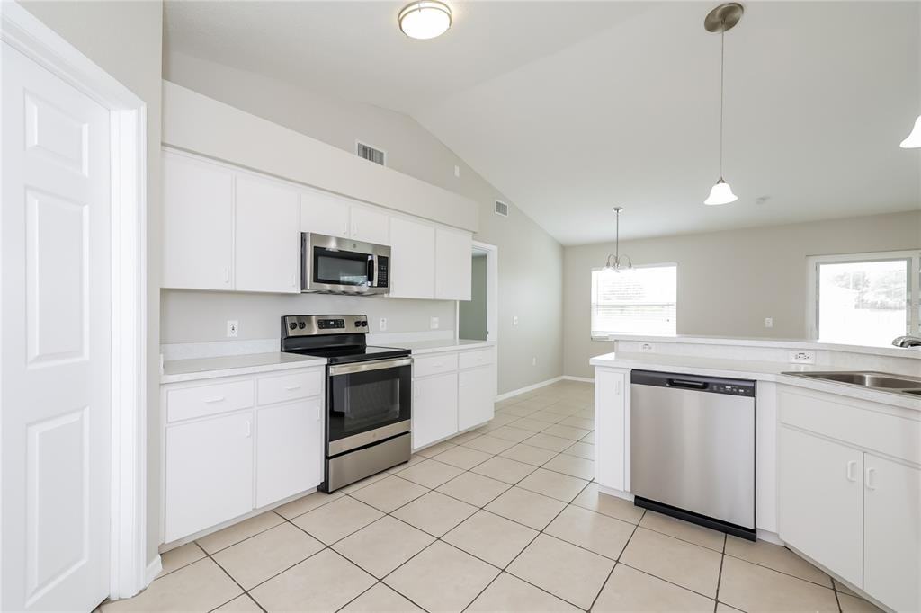 102 Ashley Loop #102 - Photo 4 of 16