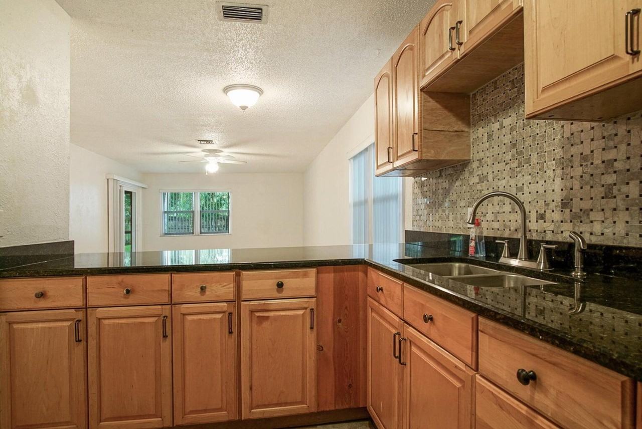 2134 Ne Pelican Ter #2134 - Photo 3 of 20