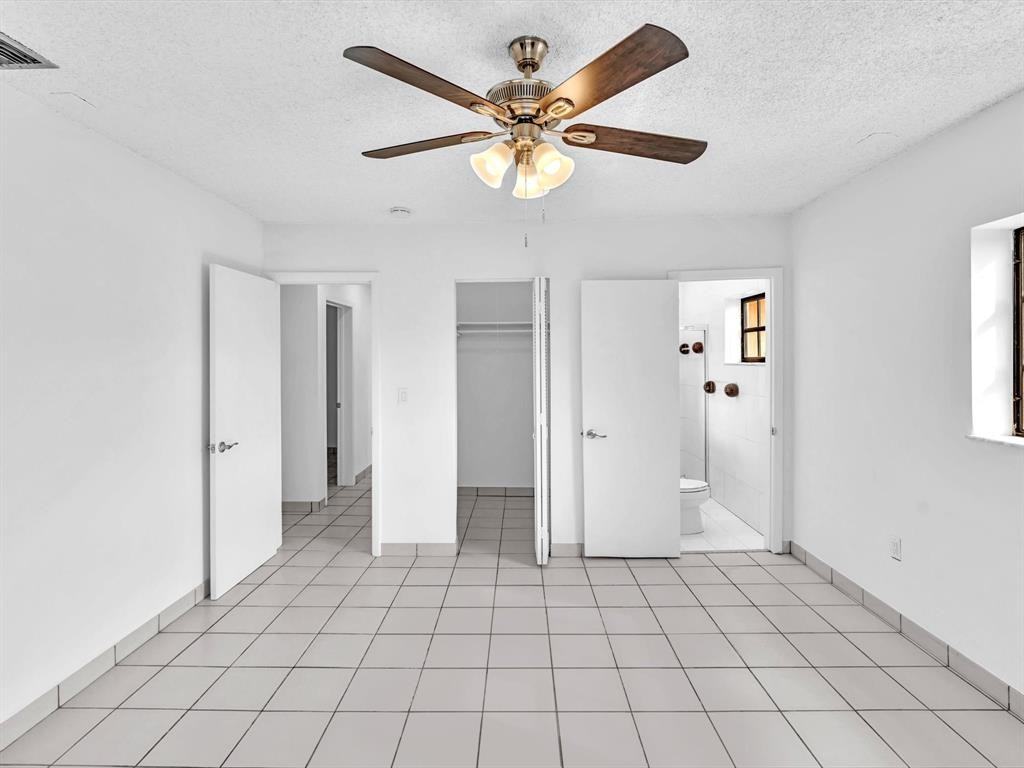 8020 Sw 19th St #8020 - Photo 5 of 23