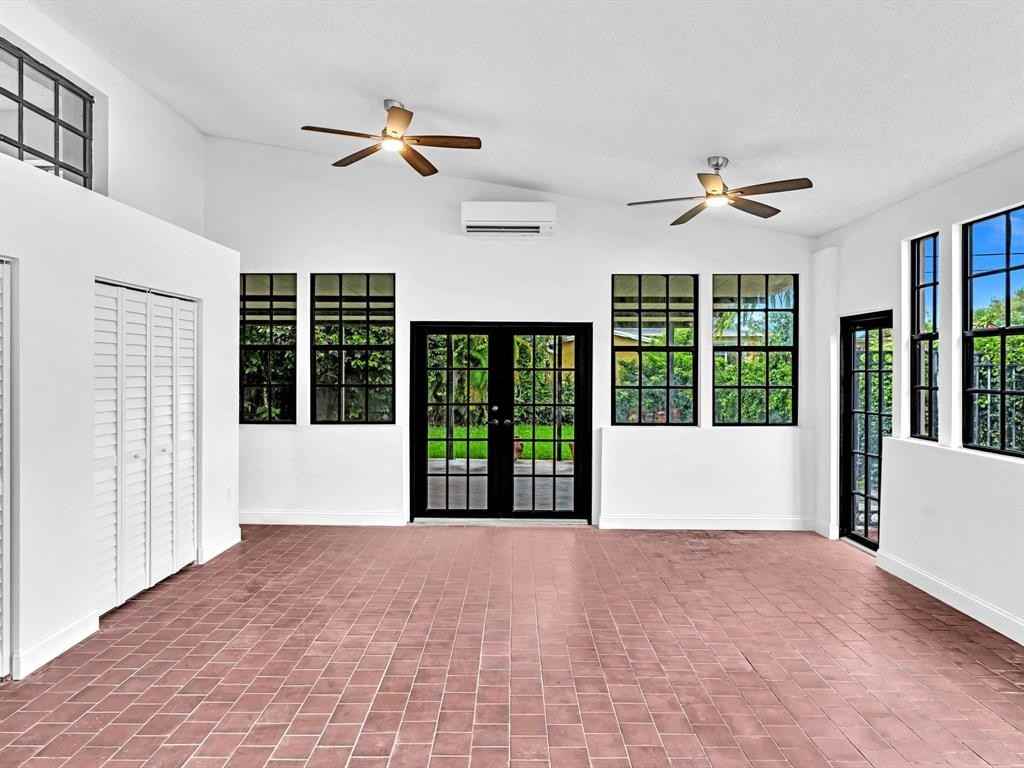 8020 Sw 19th St #8020 - Photo 6 of 23